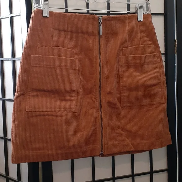 NWT Fashion On Earth Tan Corduroy Zip Front Mini Skirt size M - Picture 2 of 8